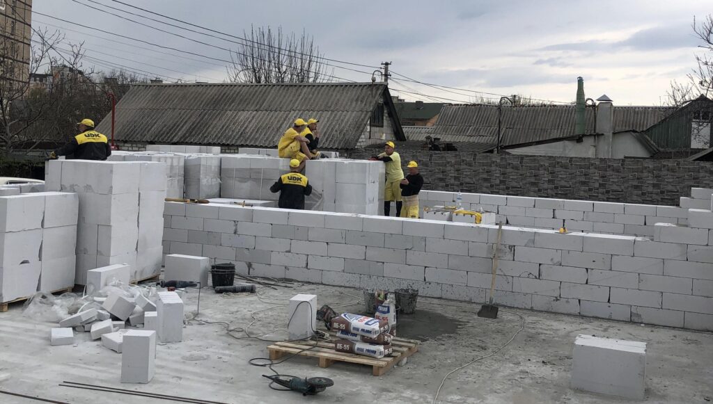 будівництво будівель з газоблоку | Будівельна компанія Alpha Дніпро